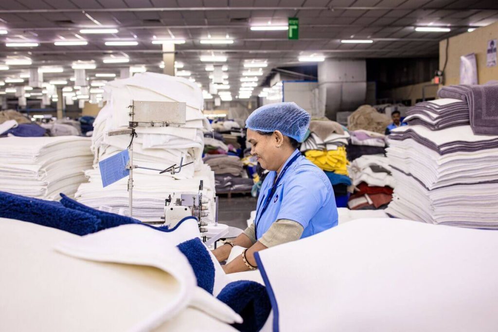 Clothing Manufacturer in Indonesia: Quality, MOQ & Sourcing