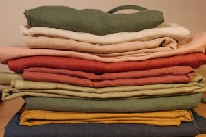 Bahan Polo Linen: Keunggulan, Kekurangan, dan Cara Merawatnya agar Tahan Lama