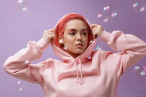 Hoodie vs Sweater: Key Differences and How to Choose the Right Layer for Every Season